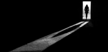 Aysel Əlizadə yazır: Qaranlıqda işıq axtarmaq...