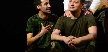 ELNUR KƏRİMOV: “Kişilər tək qalmamaq, öz paltarını yumamaq, çayını süzməmək üçün çox səhvlər edirlər”