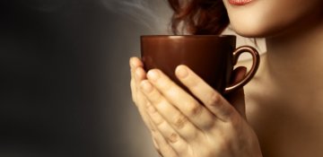 Gəl, isti bir qəhvə dəmlə... KƏNAN HACIDAN ŞEİR