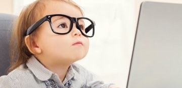 Kompüter, televizor, smartfonlar və görmə qabiliyyəti: Valideynlər nə etməli? 