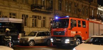 İranın Azərbaycandakı səfirliyinin binasında yanğın baş verib - VİDEO