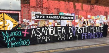 Çilidə qadınlar küçə və meydanların adını qadın adları ilə dəyişdirdilər