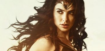 Qadın həyatın bütün mərhələlərində kişilərin xilaskarıdır