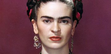 Yataqda yetərincə zaman keçirən Frida