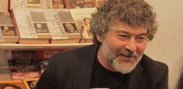 Qızlar, valideyn himayəsindən tez qurtulun - Şahbaz Xuduoğlu